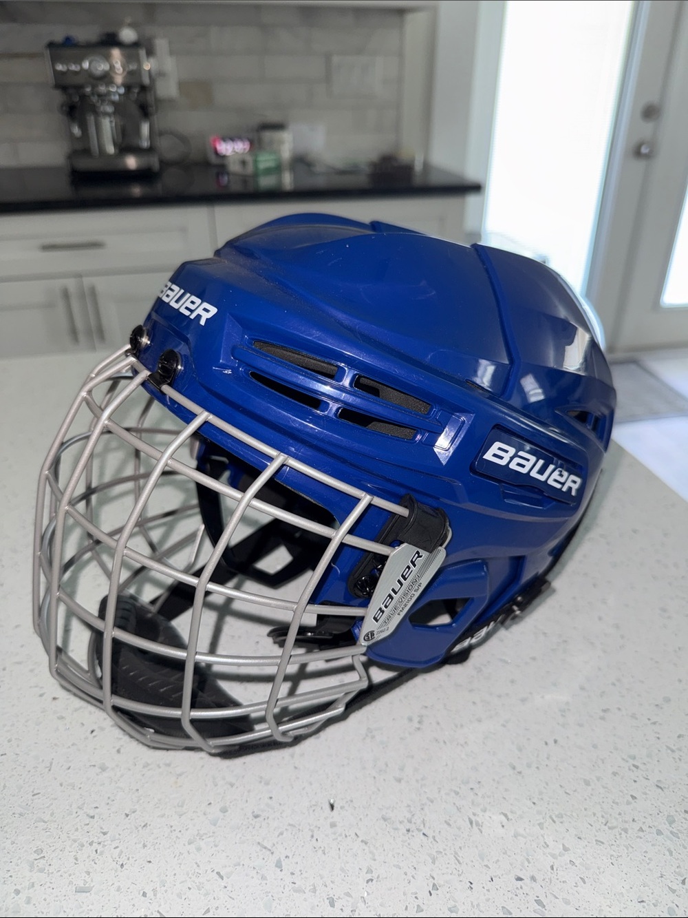 Bauer Tru Vision FM2100 Youth Small Hockey Helmet Blue